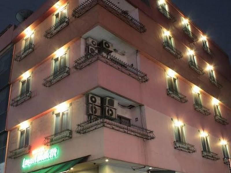 ロサリ ブロック エム ホテル ジャカルタ エクステリア 写真